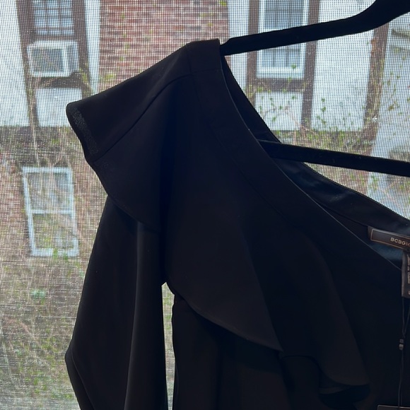 BCBG Brand new with tag BCBG cold should top. - Picture 9 of 11